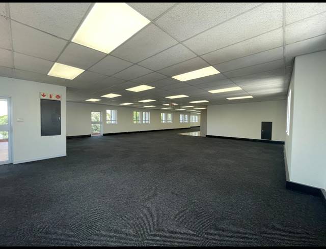 377M² OFFICE TO LET IN BRYANSTON